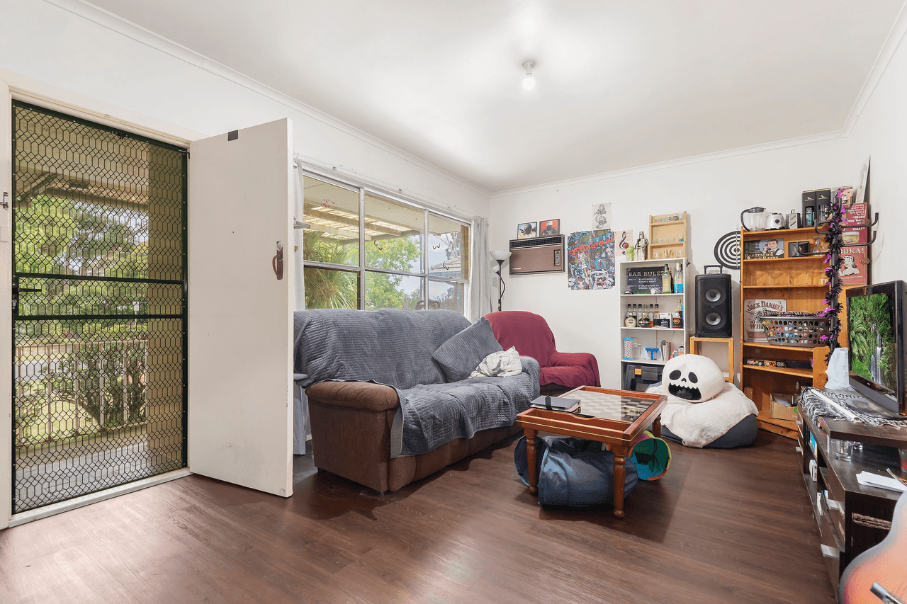 16 Claret Street, DOVETON, VIC 3177