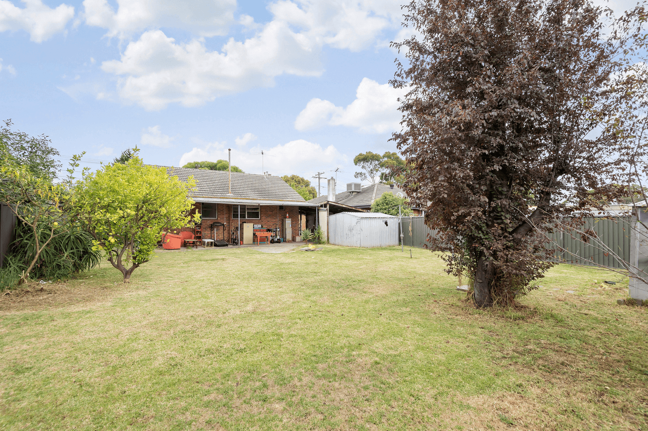 16 Claret Street, DOVETON, VIC 3177