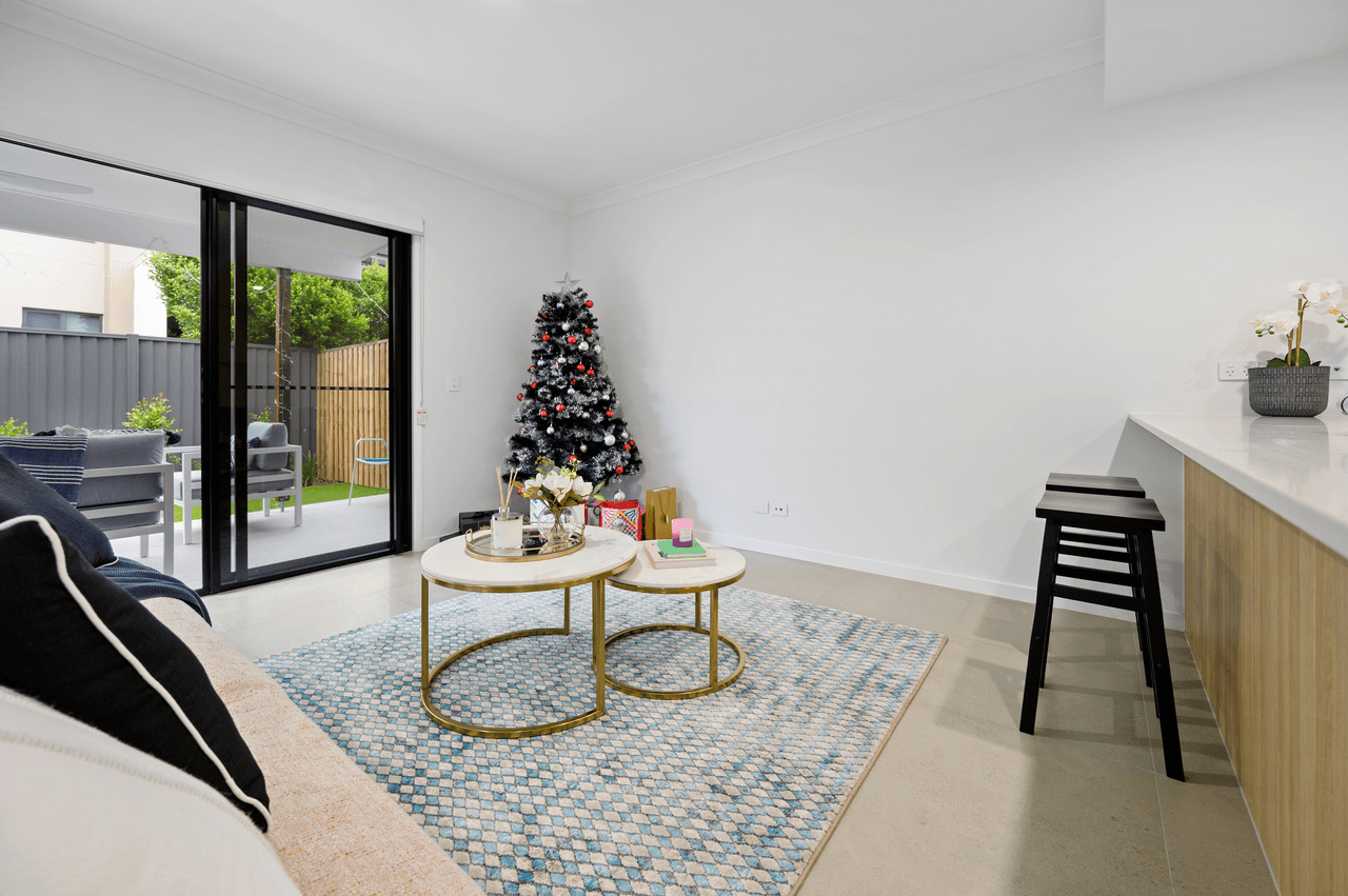 9/35 Sickle Avenue (Solstice Quays), HOPE ISLAND, QLD 4212