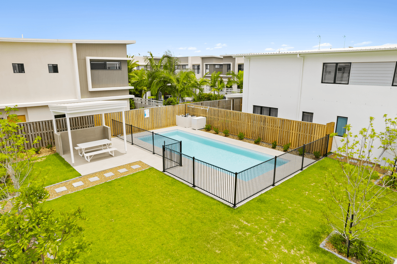 9/35 Sickle Avenue (Solstice Quays), HOPE ISLAND, QLD 4212