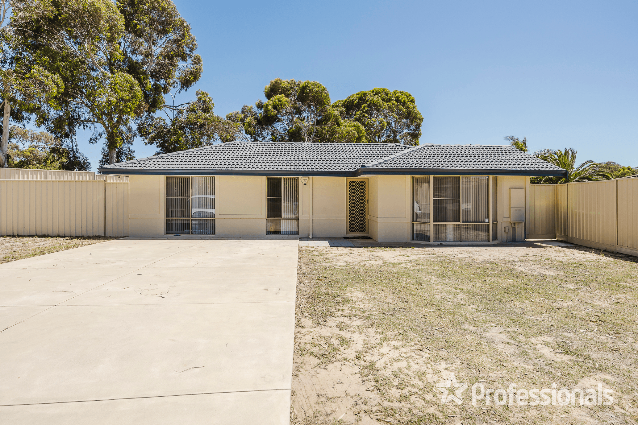 35 Osprey Circle, BALLAJURA, WA 6066