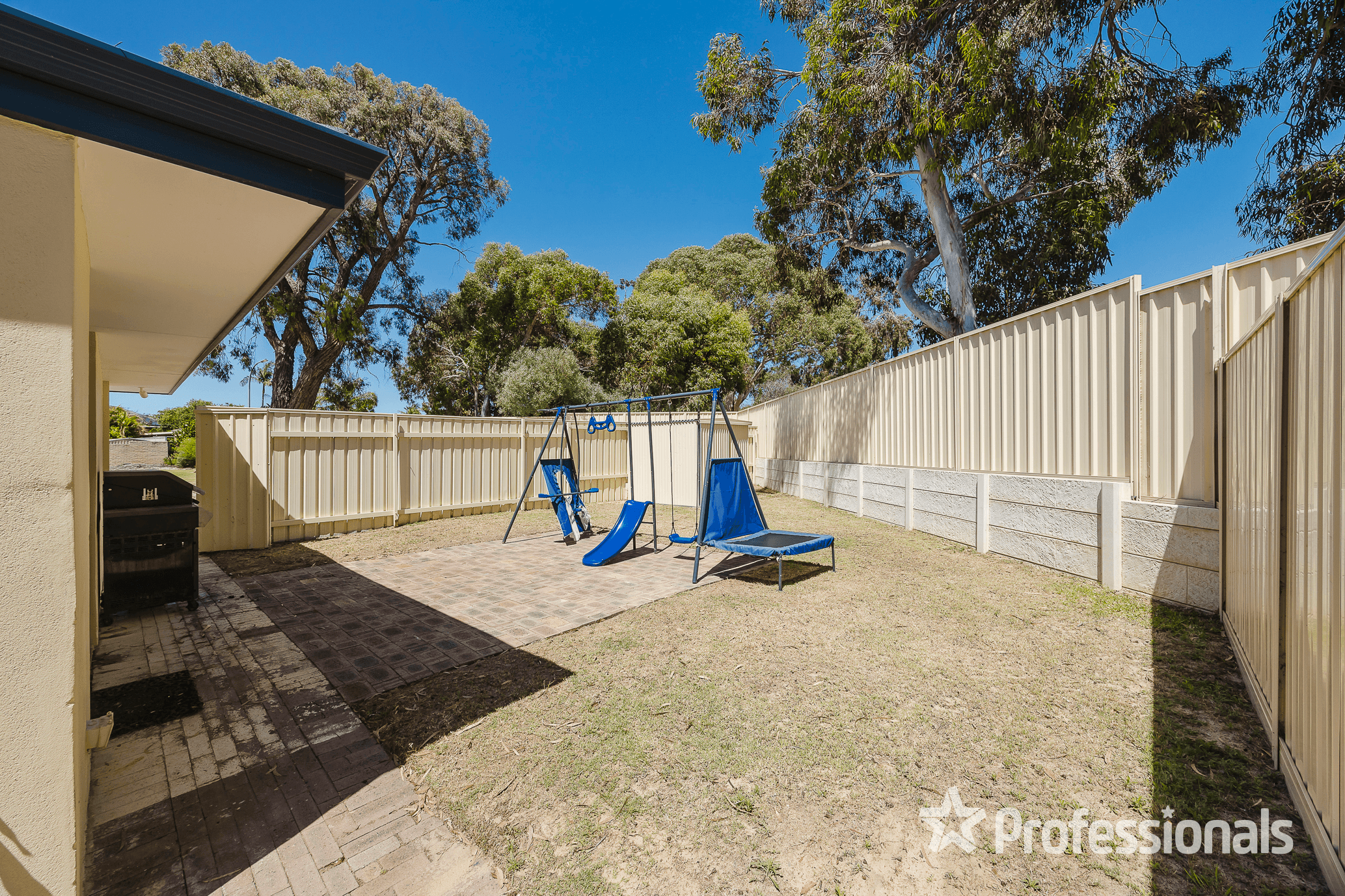 35 Osprey Circle, BALLAJURA, WA 6066