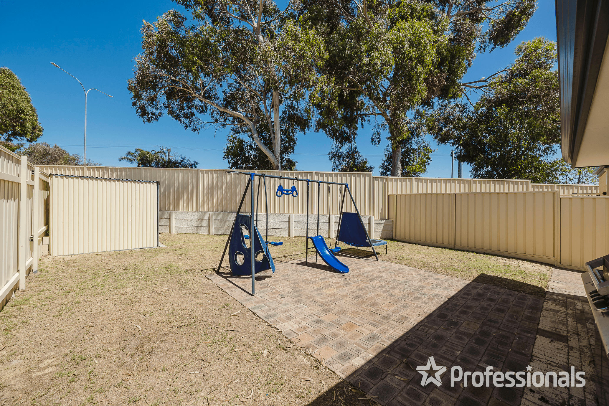 35 Osprey Circle, BALLAJURA, WA 6066