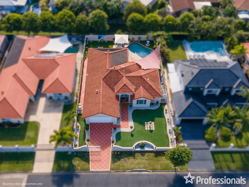 30 Tropicana Circuit, BURLEIGH WATERS, QLD 4220