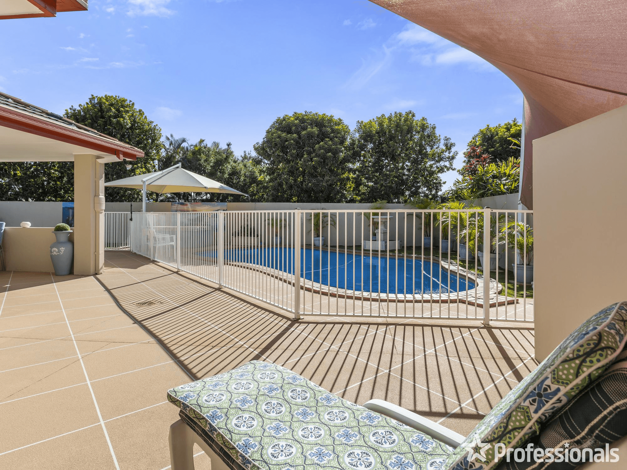 30 Tropicana Circuit, BURLEIGH WATERS, QLD 4220