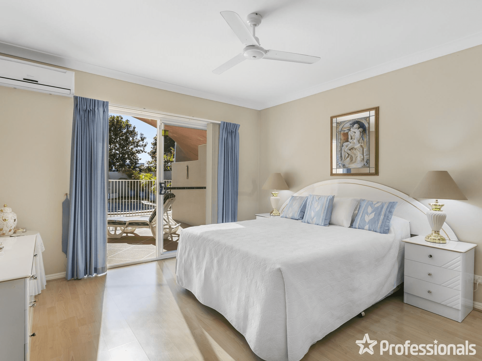 30 Tropicana Circuit, BURLEIGH WATERS, QLD 4220