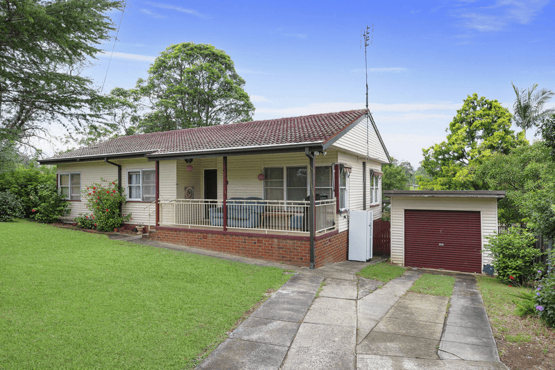 73 Hoddle Avenue, Bradbury, NSW 2560