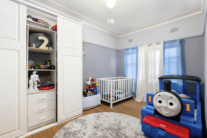 73 Hoddle Avenue, Bradbury, NSW 2560