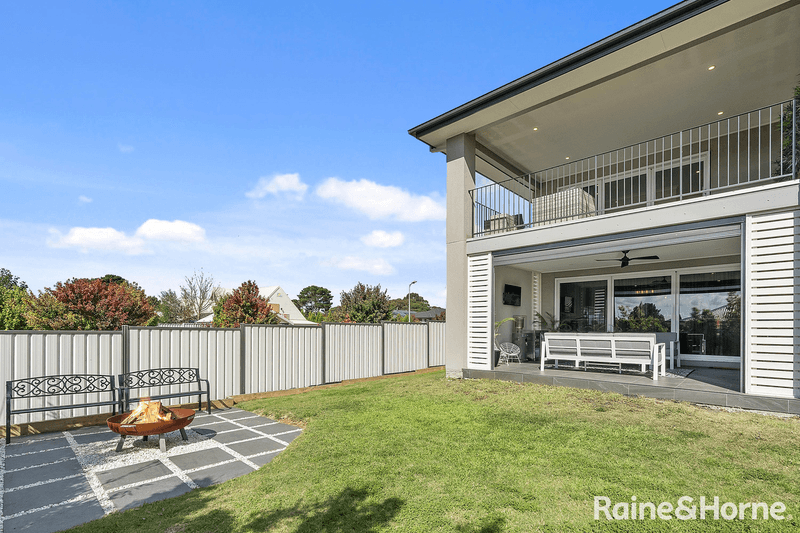 12 Manassa Drive, GISBORNE, VIC 3437