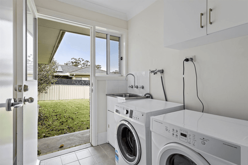 4 Frangipani Avenue, ULLADULLA, NSW 2539