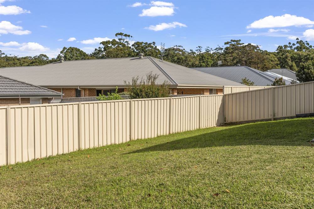 4 Frangipani Avenue, ULLADULLA, NSW 2539