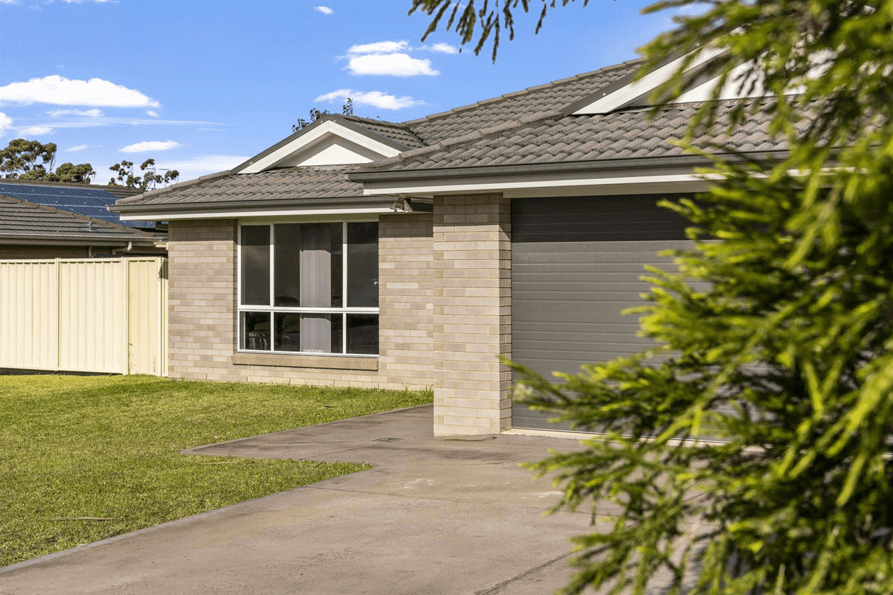 4 Frangipani Avenue, ULLADULLA, NSW 2539