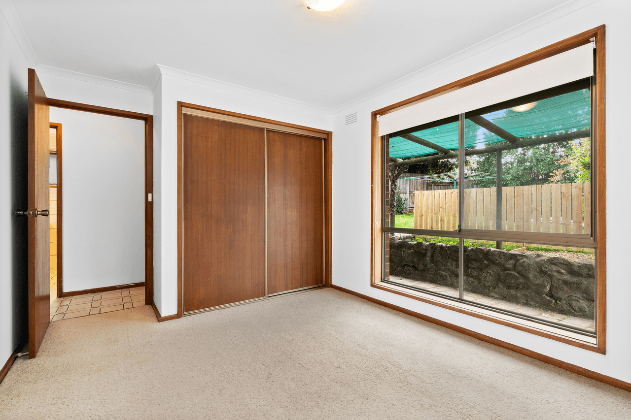 31 Dunsmore Road, HIGHTON, VIC 3216