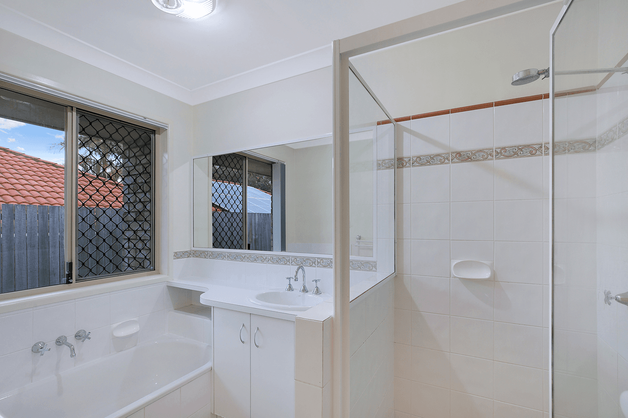 17 Wallaroo Court, CAPALABA, QLD 4157
