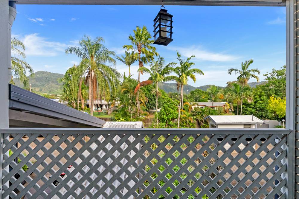 8/5-7 Mintaro Crescent, WOREE, QLD 4868