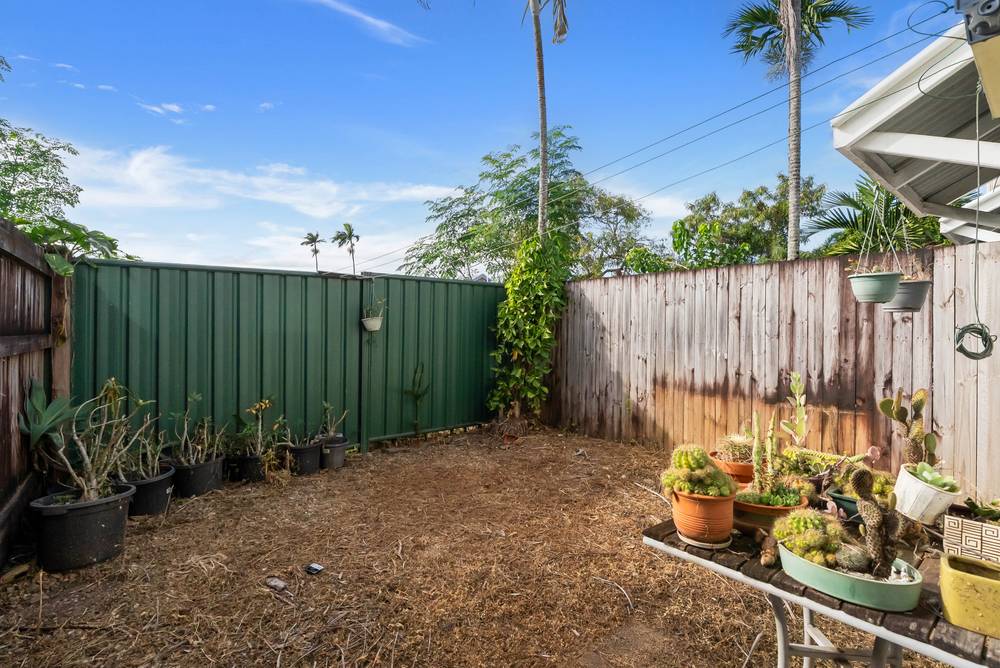 8/5-7 Mintaro Crescent, WOREE, QLD 4868