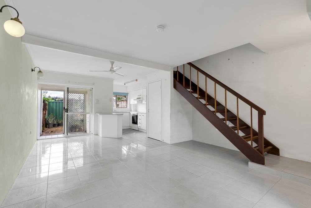 8/5-7 Mintaro Crescent, WOREE, QLD 4868