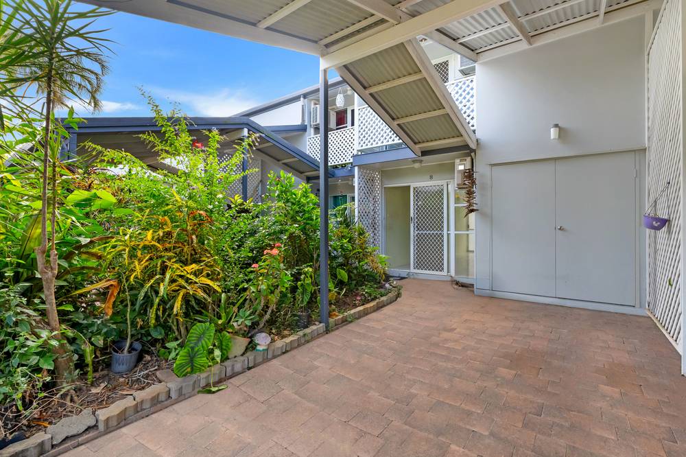 8/5-7 Mintaro Crescent, WOREE, QLD 4868