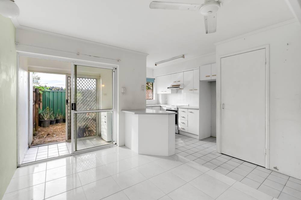 8/5-7 Mintaro Crescent, WOREE, QLD 4868