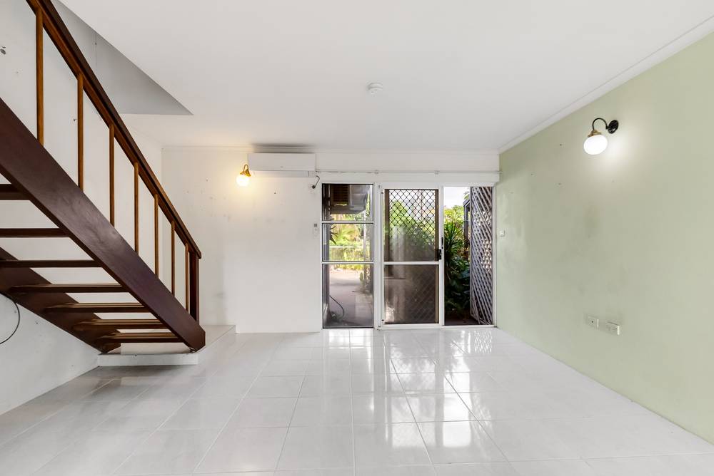 8/5-7 Mintaro Crescent, WOREE, QLD 4868