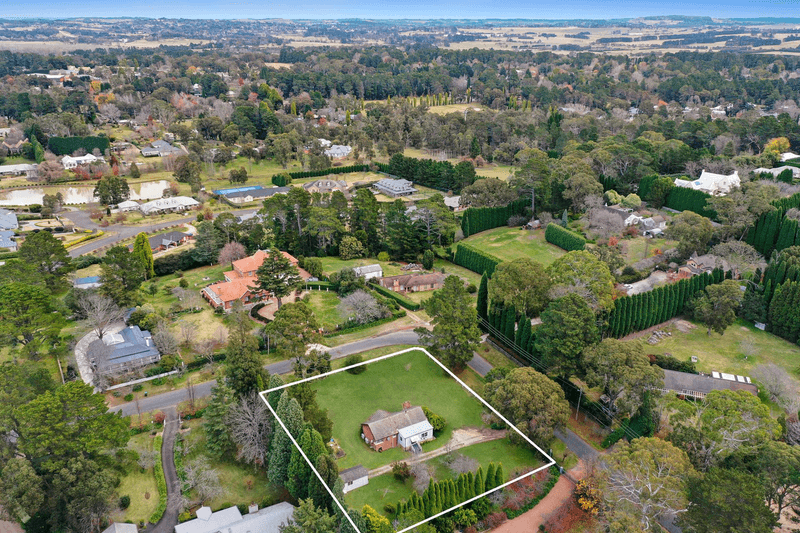 6 Sunninghill Ave, BURRADOO, NSW 2576