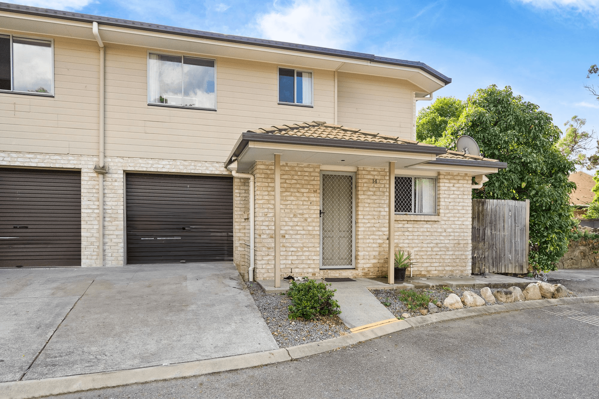 14/45 DEFIANCE ROAD, WOODRIDGE, QLD 4114