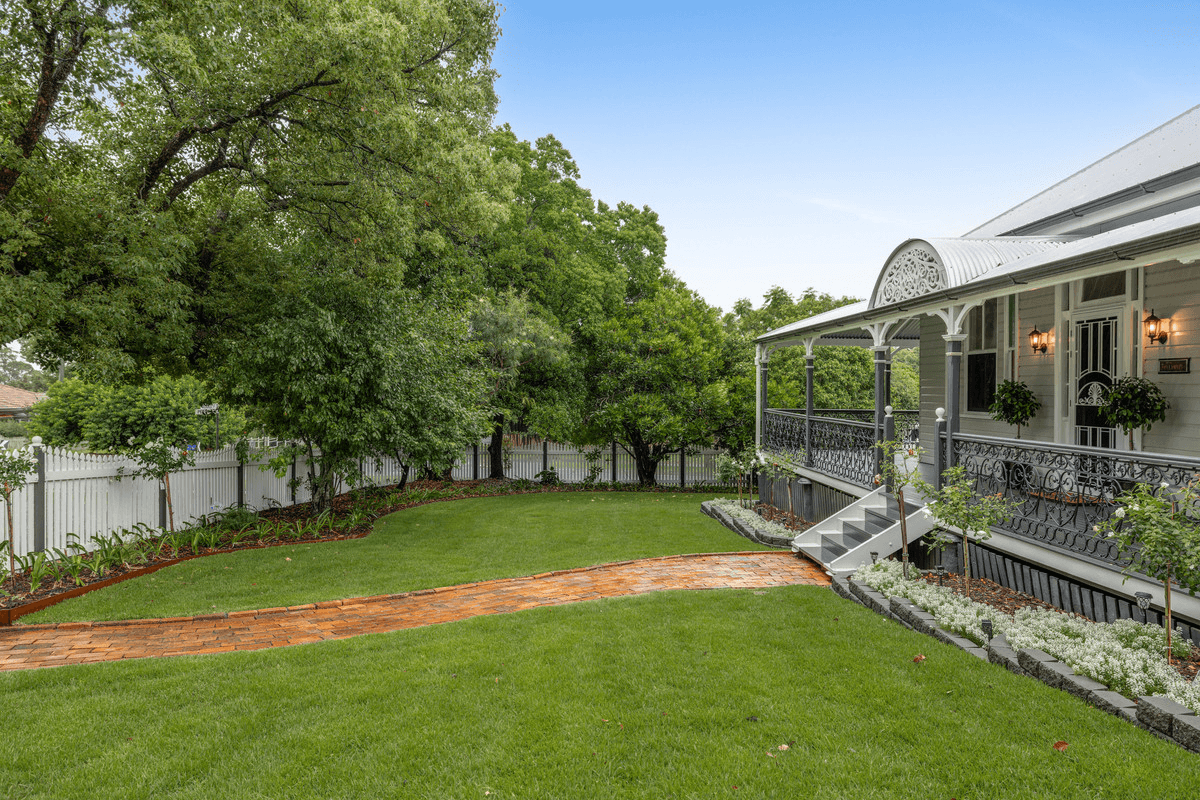 182 Geddes Street, South Toowoomba, QLD 4350