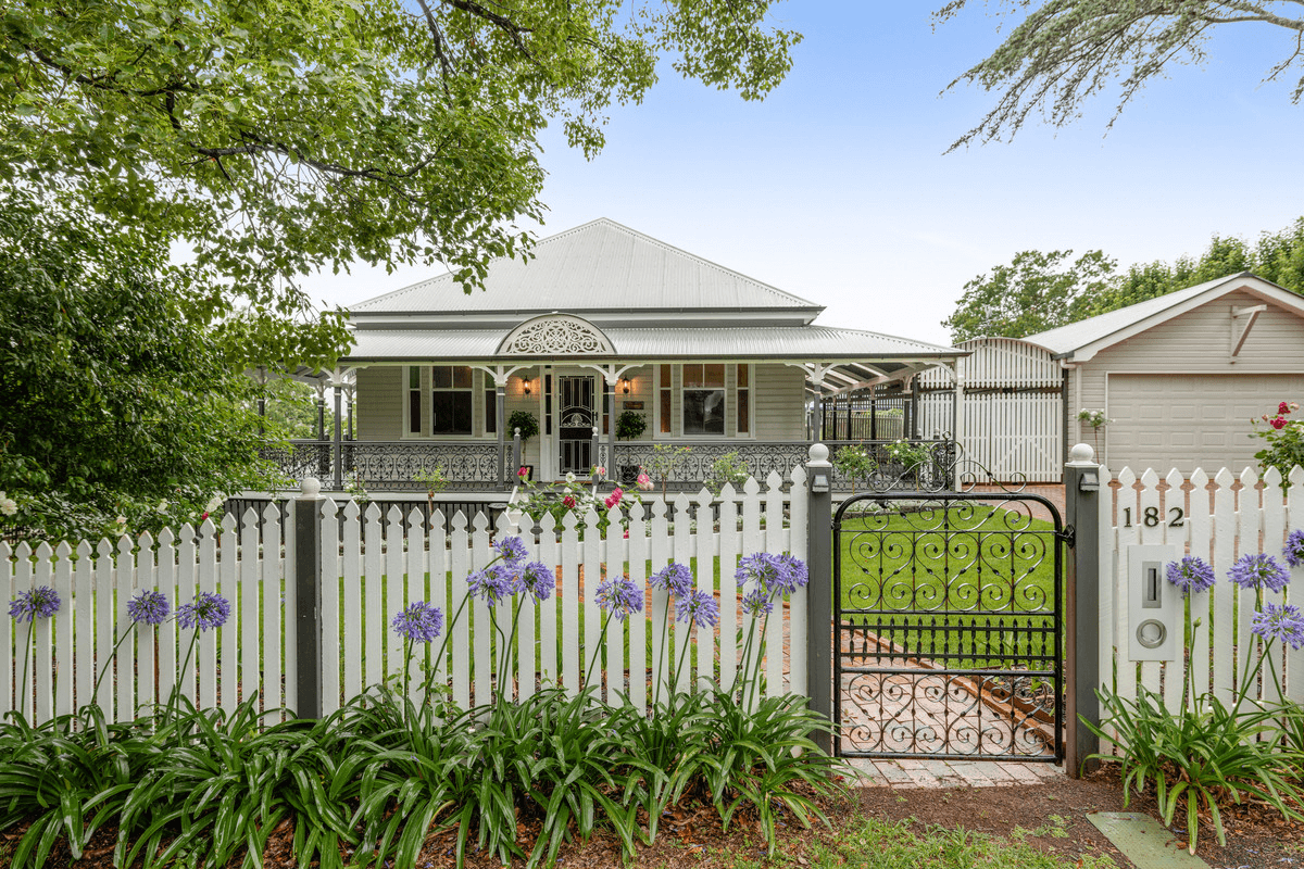 182 Geddes Street, South Toowoomba, QLD 4350