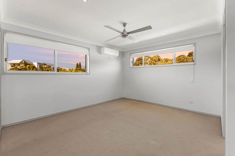 5 Tarawa Street, KAWANA ISLAND, QLD 4575