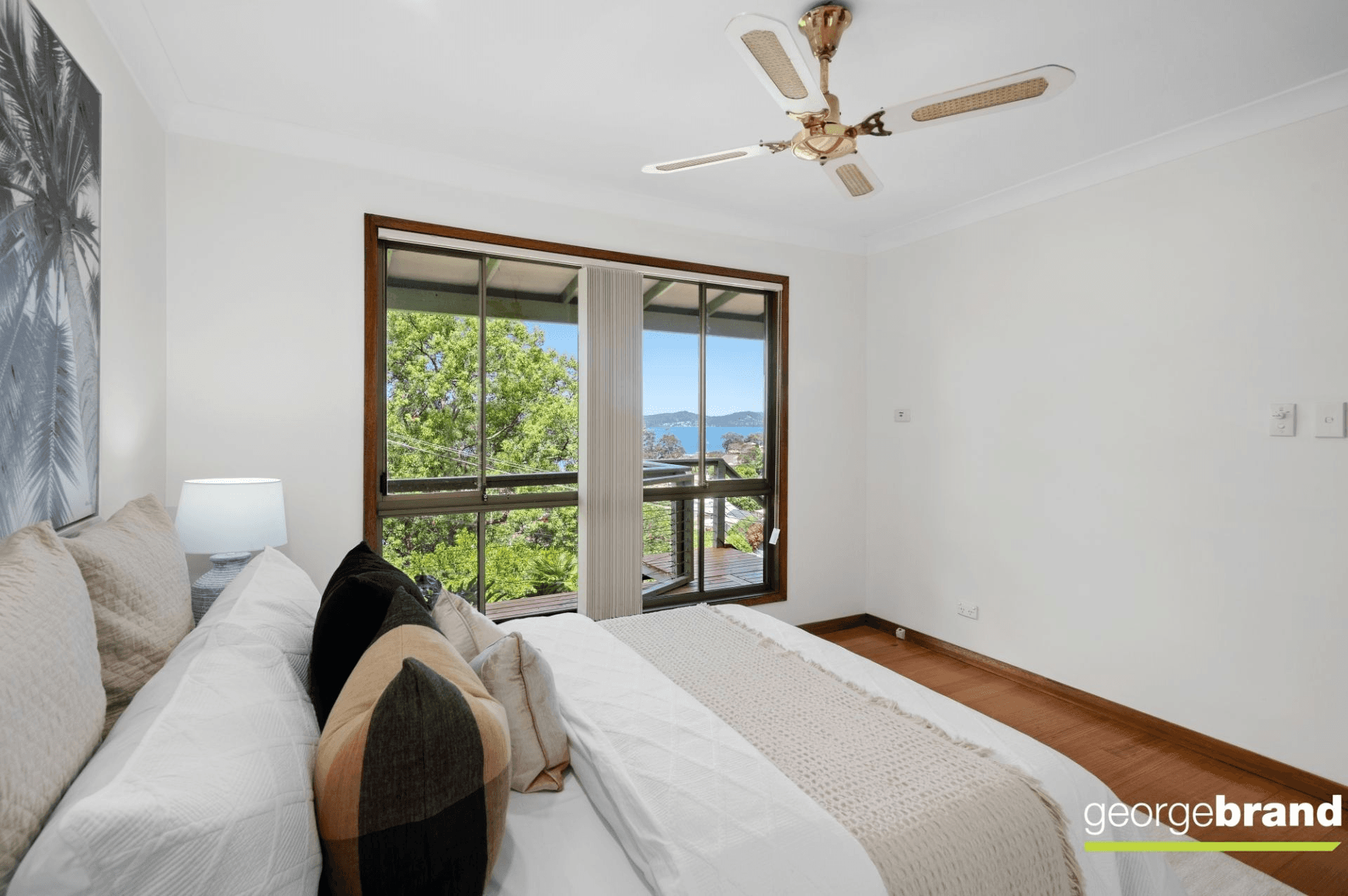 27 Hughes Street, Point Clare, NSW 2250