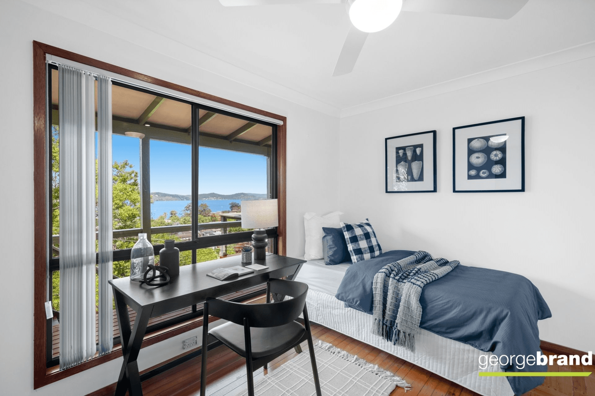 27 Hughes Street, Point Clare, NSW 2250