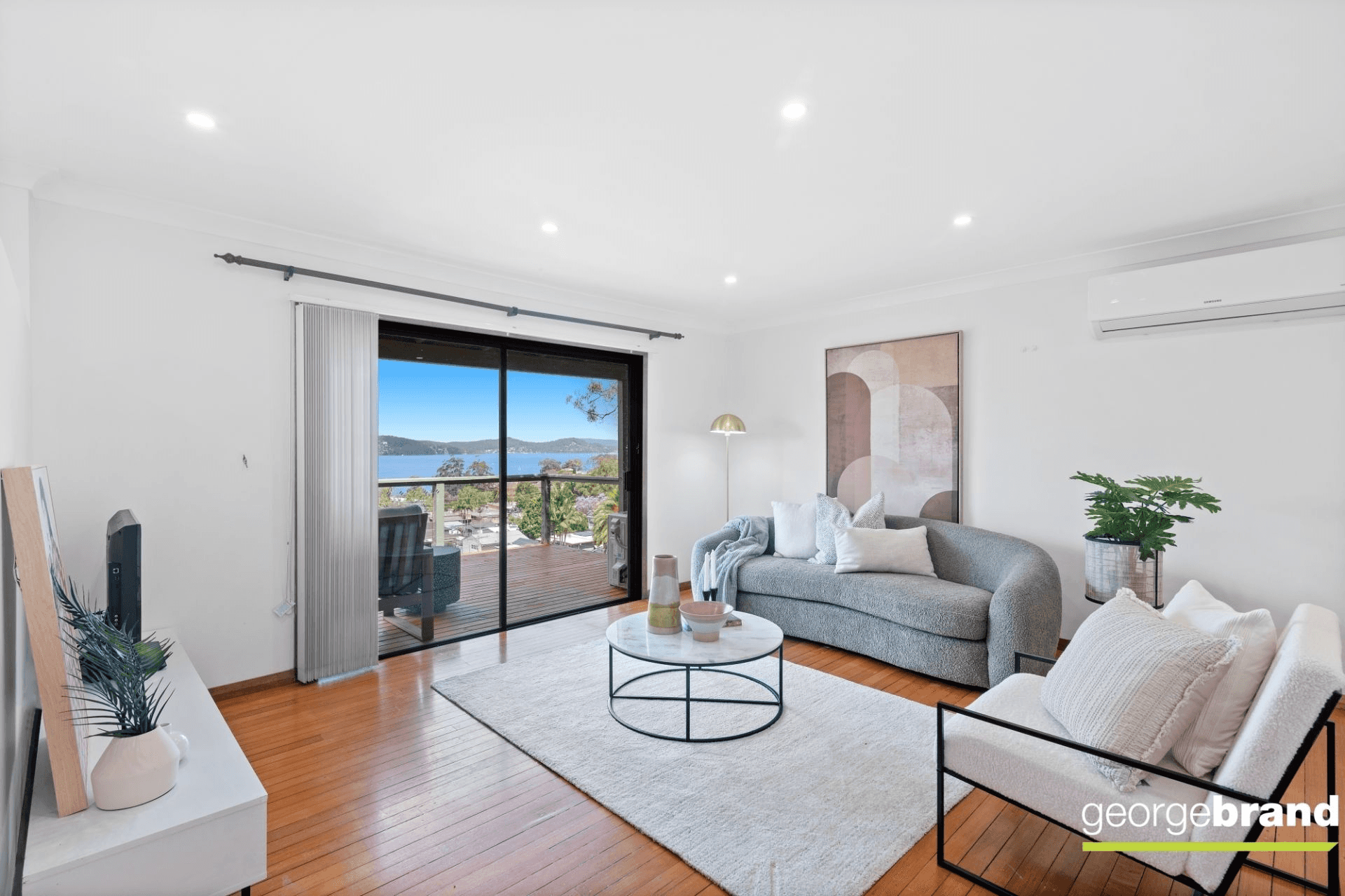 27 Hughes Street, Point Clare, NSW 2250