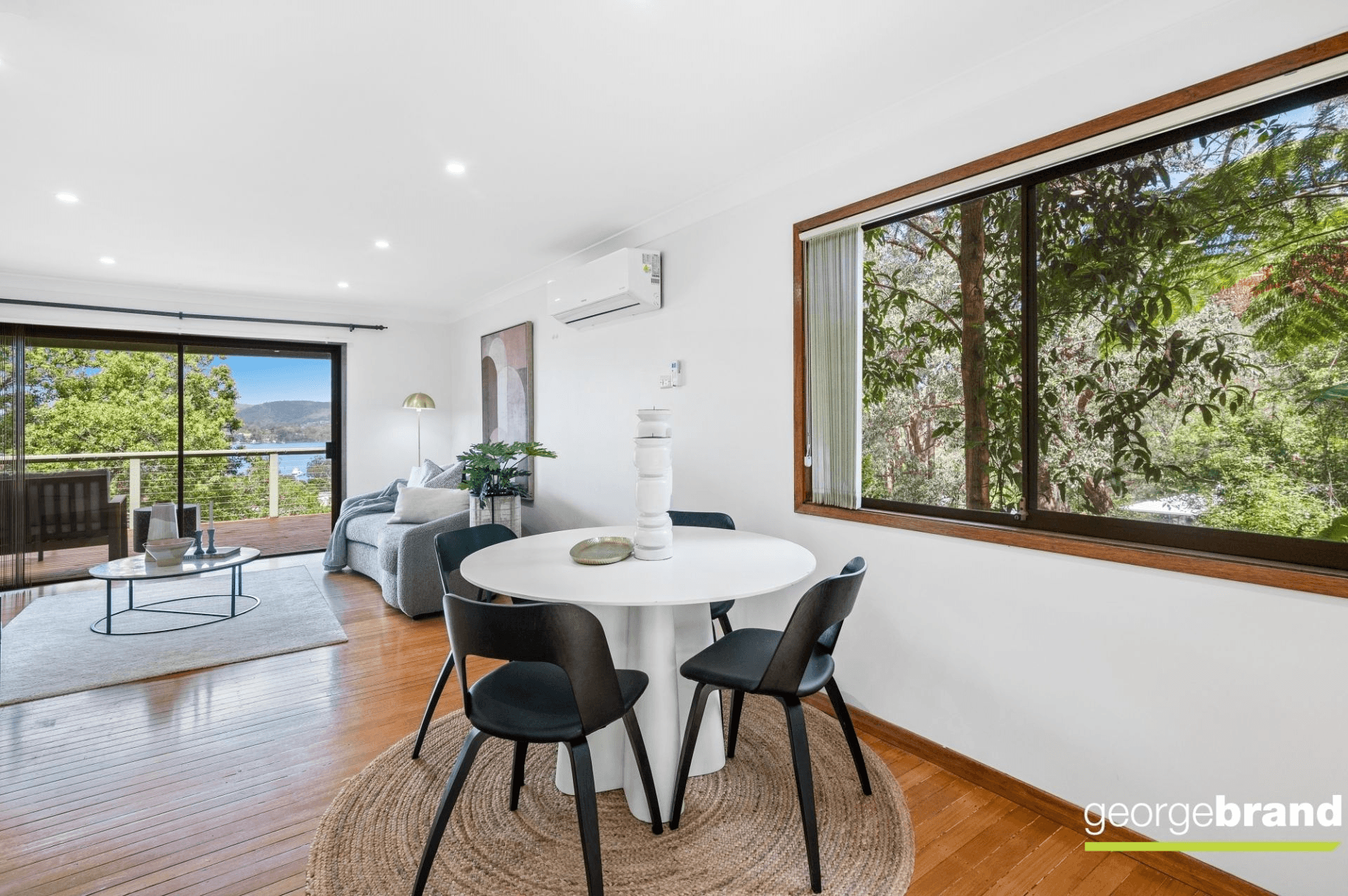 27 Hughes Street, Point Clare, NSW 2250