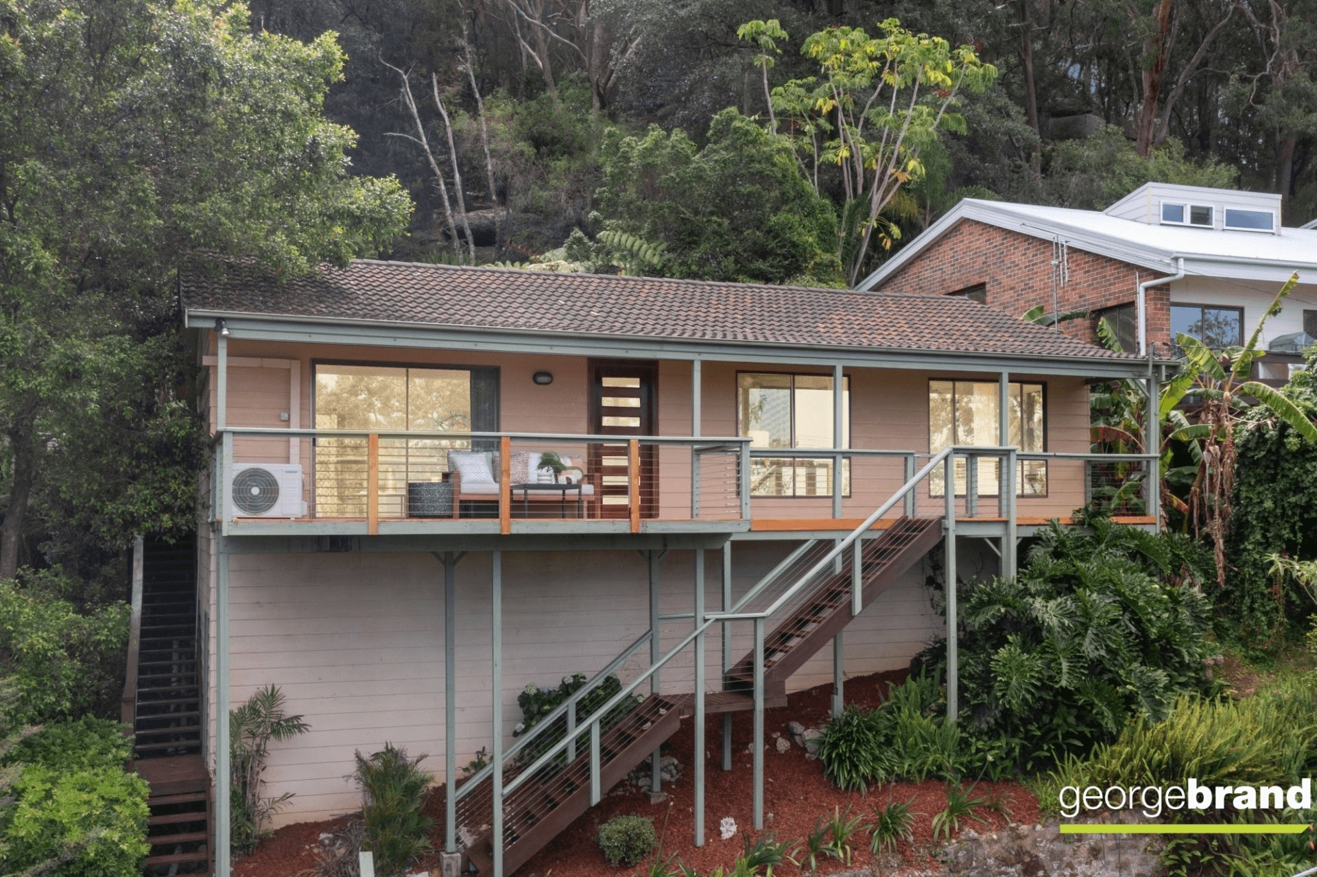 27 Hughes Street, Point Clare, NSW 2250