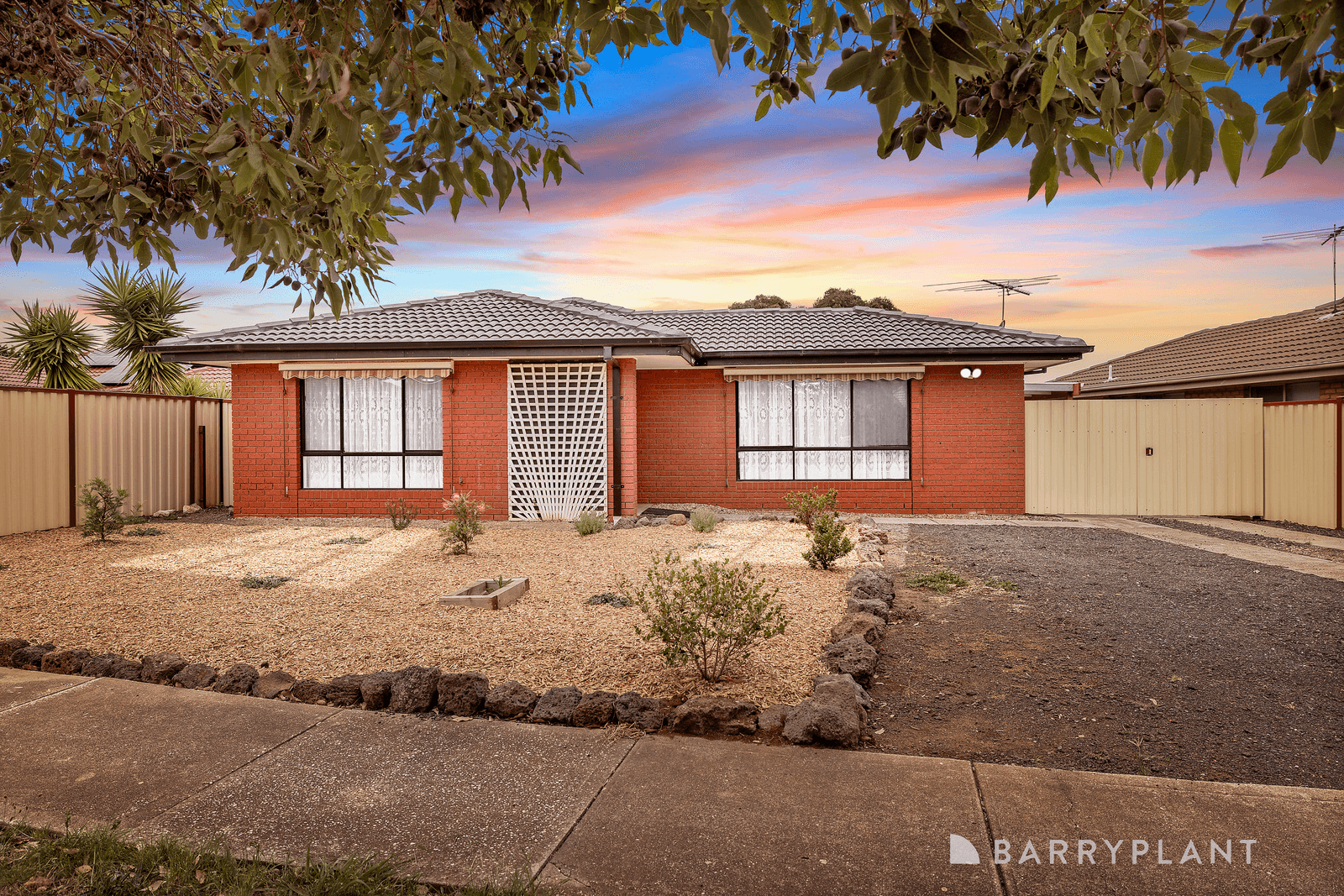 15 Barnong Close, Kurunjang, VIC 3337