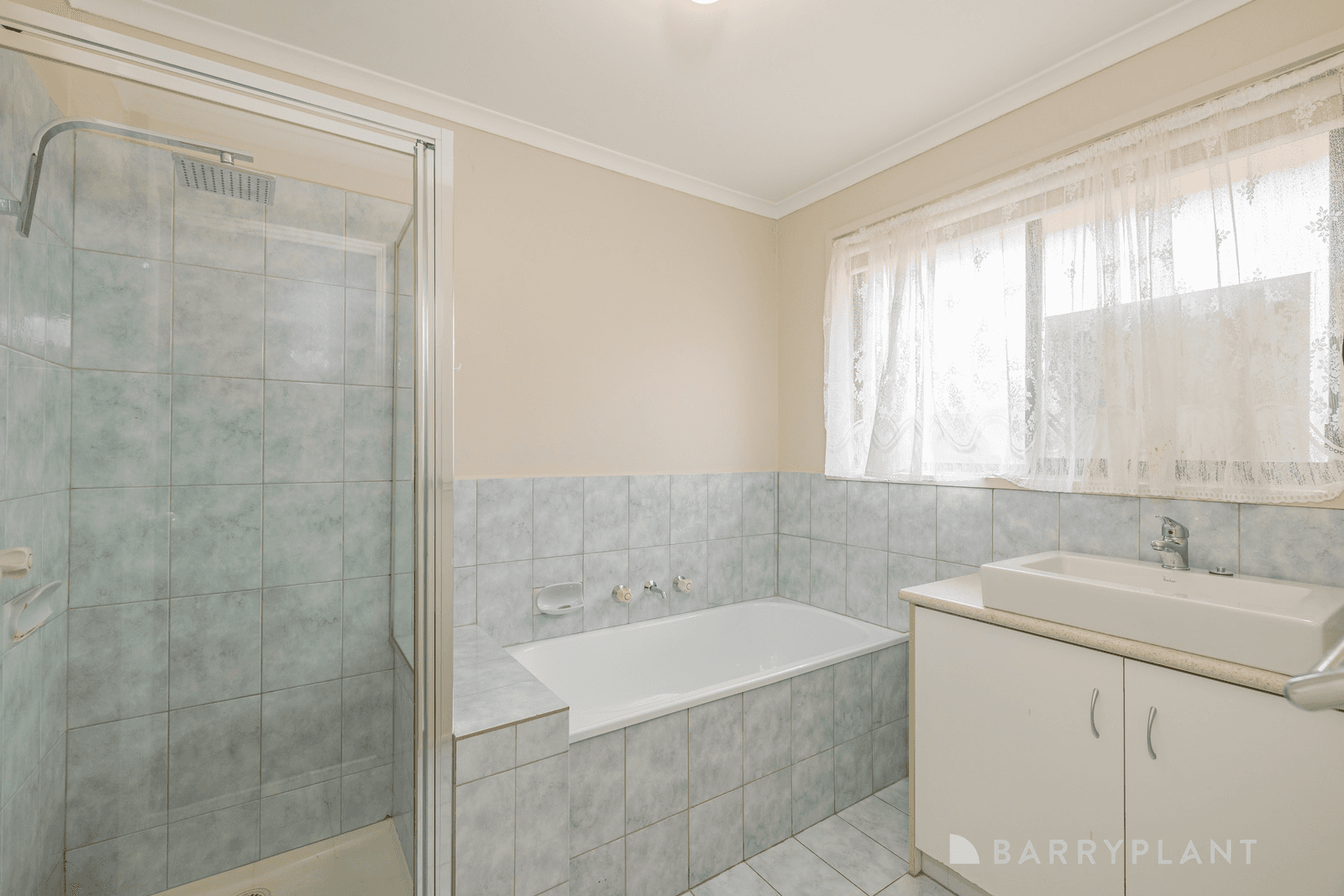 15 Barnong Close, Kurunjang, VIC 3337