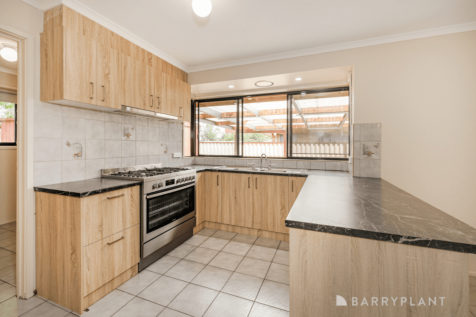 15 Barnong Close, Kurunjang, VIC 3337