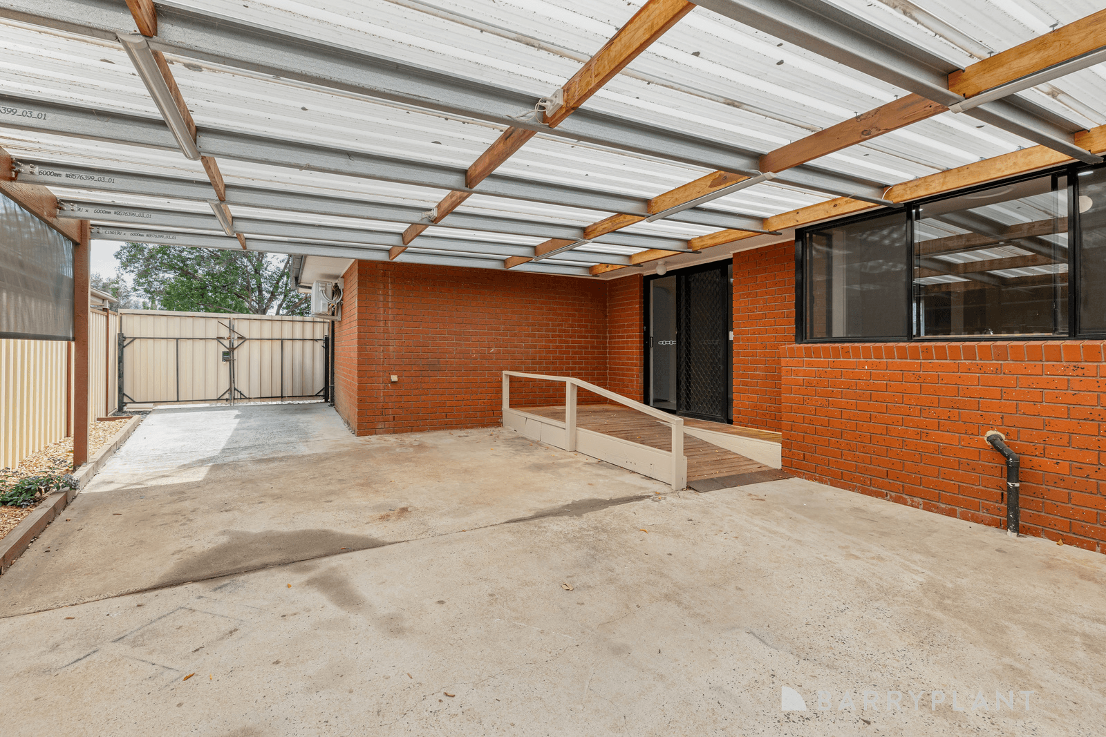 15 Barnong Close, Kurunjang, VIC 3337