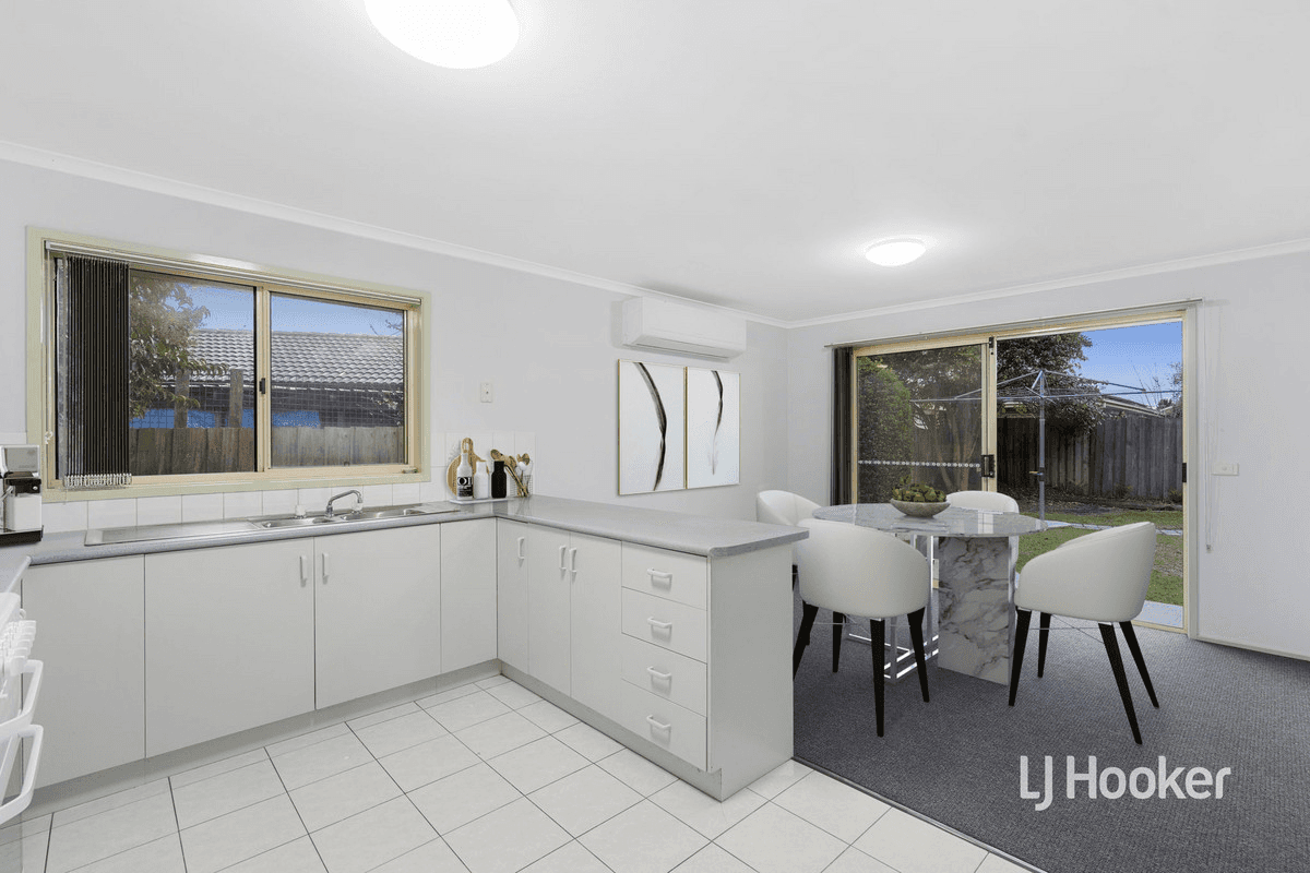 11 Potomac Close, WERRIBEE, VIC 3030