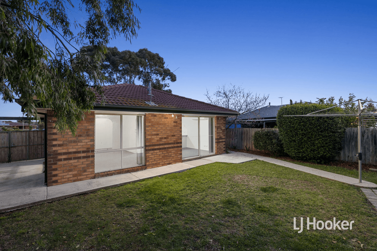 11 Potomac Close, WERRIBEE, VIC 3030