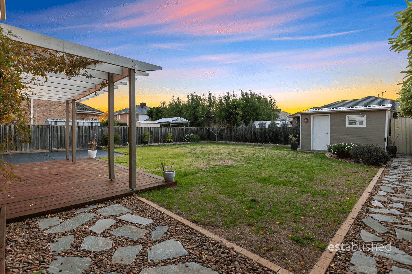 18 South Shore Avenue, SANCTUARY LAKES, VIC 3030