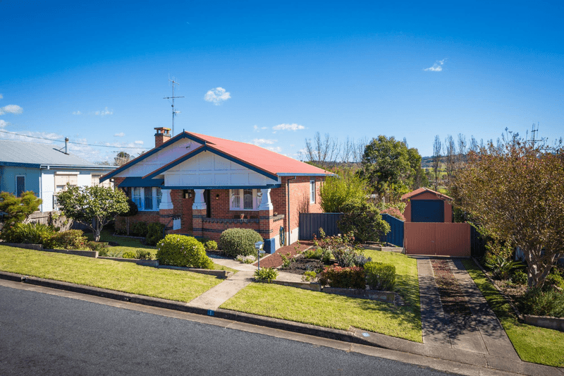 1 Heath Street, BEGA, NSW 2550