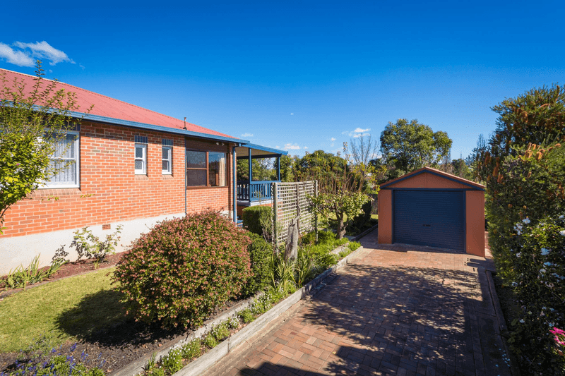 1 Heath Street, BEGA, NSW 2550