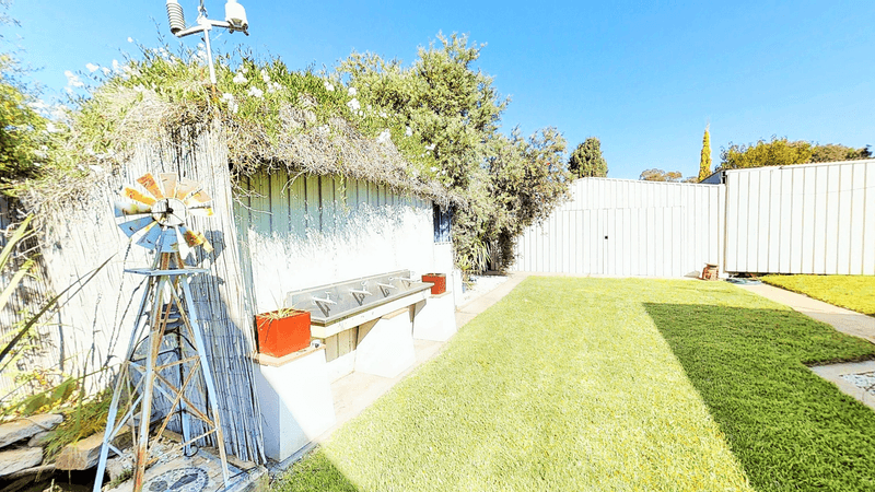 55 Queen Street, KANGAROO FLAT, VIC 3555