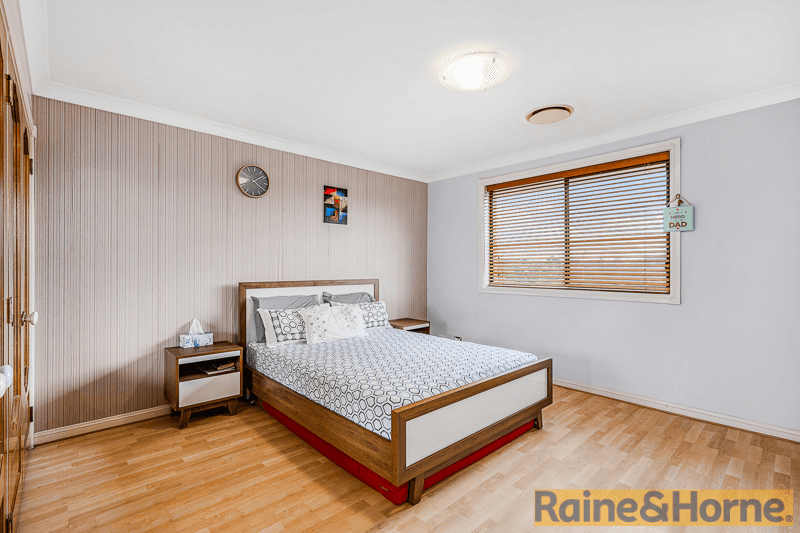 31-33 Thompson Crescent, GLENWOOD, NSW 2768