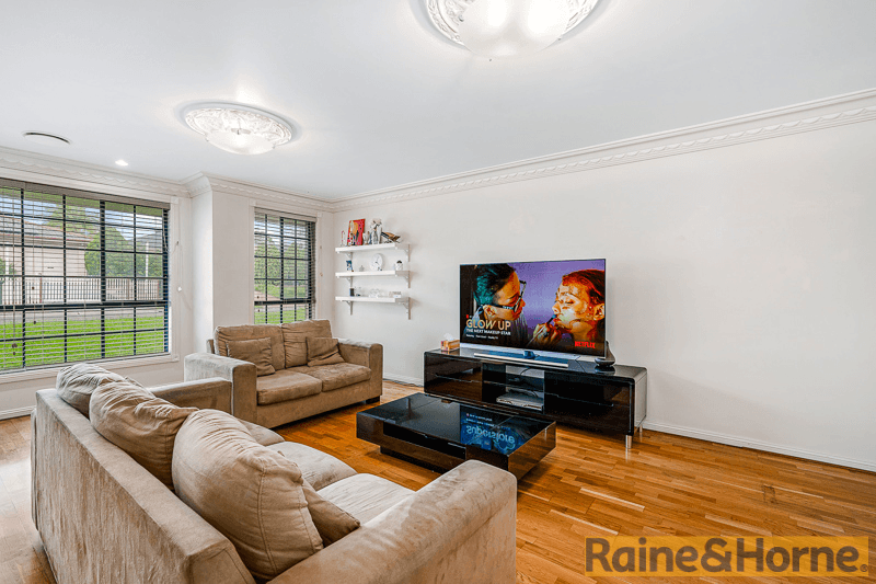 31-33 Thompson Crescent, GLENWOOD, NSW 2768