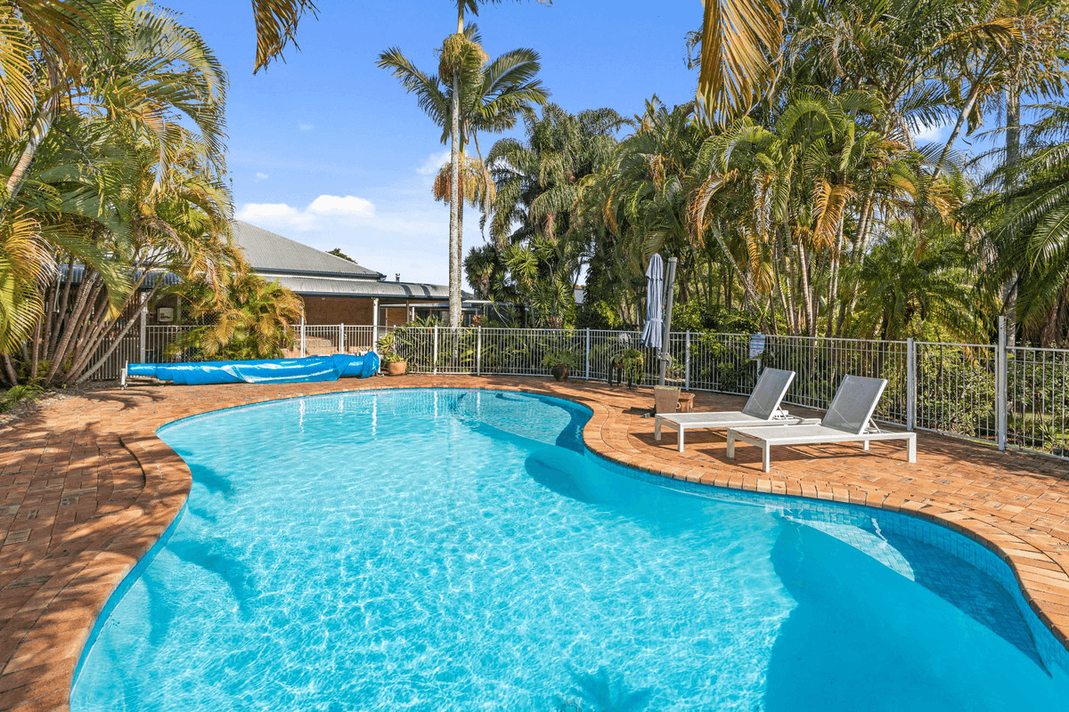 2 Elm Court, Tallebudgera, QLD 4228