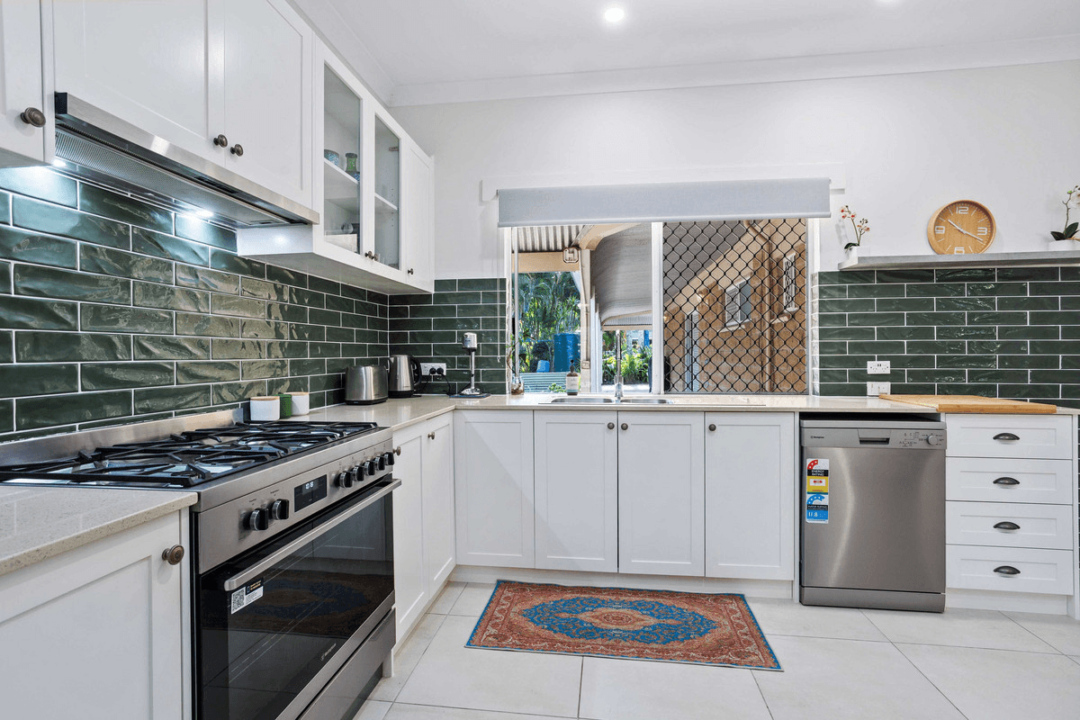 2 Elm Court, Tallebudgera, QLD 4228