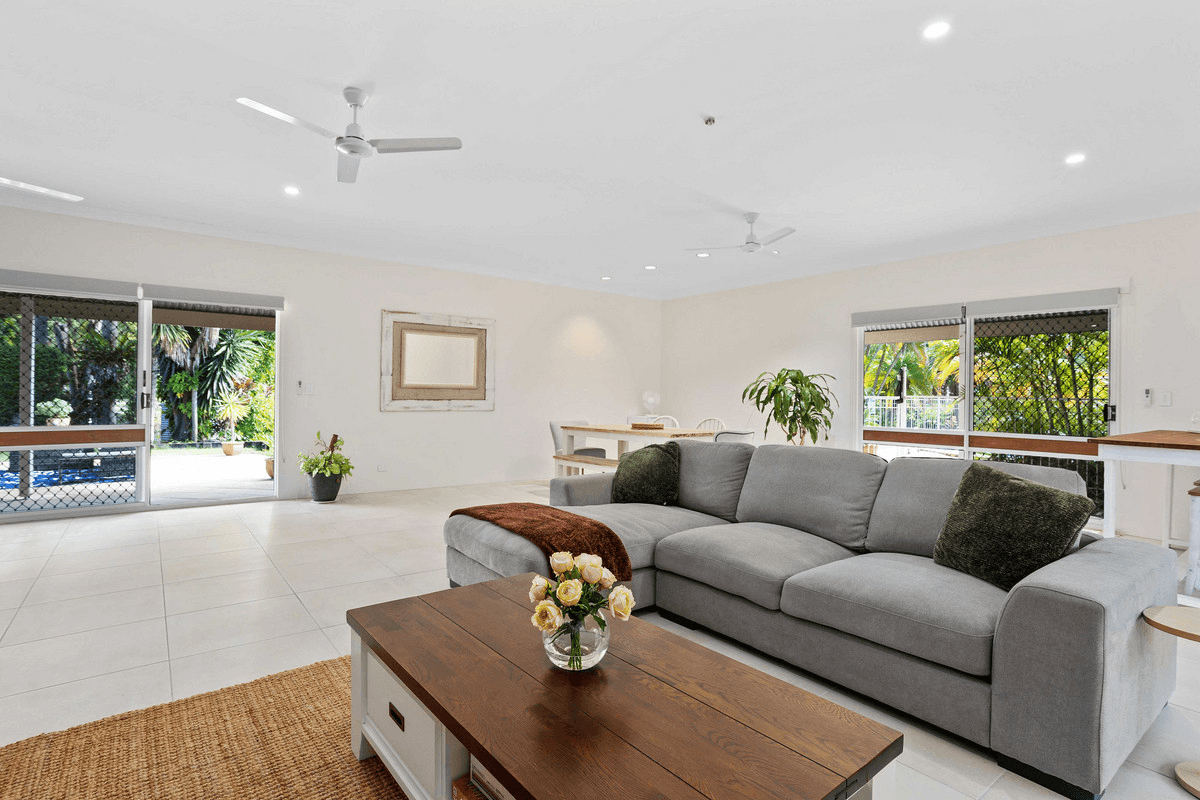 2 Elm Court, Tallebudgera, QLD 4228