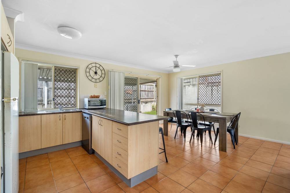 9 Patrick Court, WATERFORD WEST, QLD 4133